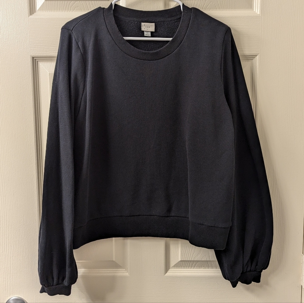Black Sweatshirt